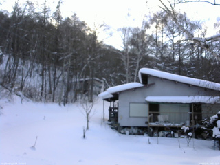 長野県菅平高原 ゆたか山荘 西側(坂上) 2026/02/01 16:15