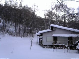 長野県菅平高原 ゆたか山荘 西側(坂上) 2026/02/01 17:15