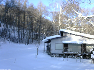 長野県菅平高原 ゆたか山荘 西側(坂上) 2026/02/02 08:00