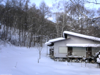 長野県菅平高原 ゆたか山荘 西側(坂上) 2026/02/02 09:00