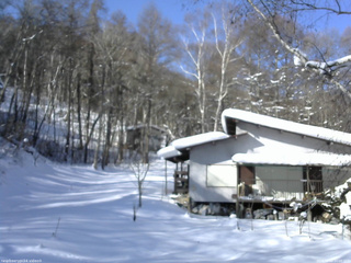 長野県菅平高原 ゆたか山荘 西側(坂上) 2026/02/02 10:00