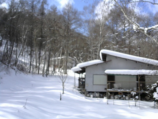 長野県菅平高原 ゆたか山荘 西側(坂上) 2026/02/02 12:30