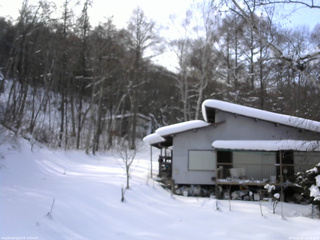 長野県菅平高原 ゆたか山荘 西側(坂上) 2026/02/02 14:15