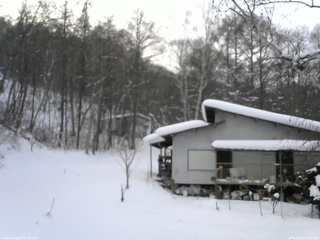 長野県菅平高原 ゆたか山荘 西側(坂上) 2026/02/02 16:00