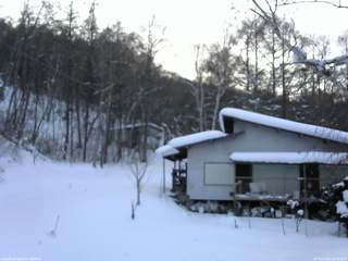 長野県菅平高原 ゆたか山荘 西側(坂上) 2026/02/02 16:45