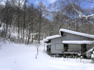 長野県菅平高原 ゆたか山荘 西側(坂上) 2026/02/03 11:45
