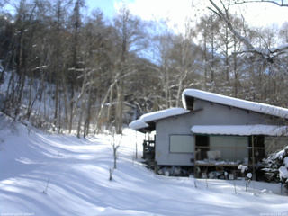 長野県菅平高原 ゆたか山荘 西側(坂上) 2026/02/03 13:45