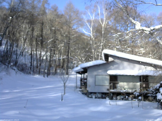 長野県菅平高原 ゆたか山荘 西側(坂上) 2026/02/04 09:00