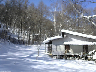 長野県菅平高原 ゆたか山荘 西側(坂上) 2026/02/04 10:15