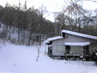 長野県菅平高原 ゆたか山荘 西側(坂上) 2026/02/04 15:15
