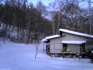 長野県菅平高原 ゆたか山荘 西側(坂上) 2026/02/05 06:30