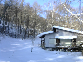 長野県菅平高原 ゆたか山荘 西側(坂上) 2026/02/05 08:30