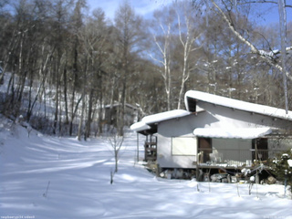 長野県菅平高原 ゆたか山荘 西側(坂上) 2026/02/05 10:00