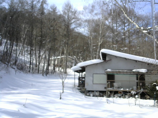 長野県菅平高原 ゆたか山荘 西側(坂上) 2026/02/05 11:45