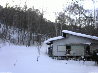 長野県菅平高原 ゆたか山荘 西側(坂上) 2026/02/05 16:15