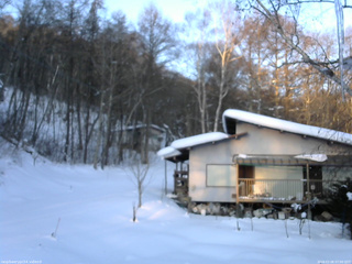 長野県菅平高原 ゆたか山荘 西側(坂上) 2026/02/06 07:00