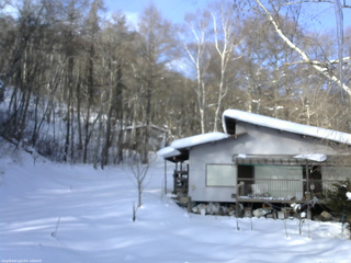 長野県菅平高原 ゆたか山荘 西側(坂上) 2026/02/06 08:45