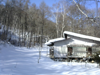 長野県菅平高原 ゆたか山荘 西側(坂上) 2026/02/06 09:45