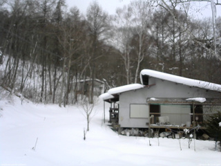 長野県菅平高原 ゆたか山荘 西側(坂上) 2026/02/06 11:45