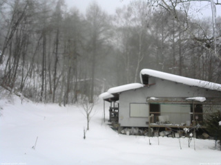 長野県菅平高原 ゆたか山荘 西側(坂上) 2026/02/06 13:30