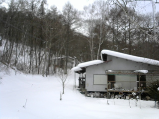 長野県菅平高原 ゆたか山荘 西側(坂上) 2026/02/06 15:00