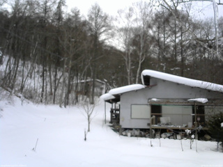 長野県菅平高原 ゆたか山荘 西側(坂上) 2026/02/06 15:30