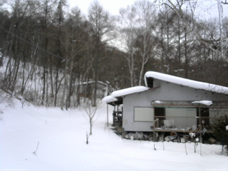 長野県菅平高原 ゆたか山荘 西側(坂上) 2026/02/06 15:45