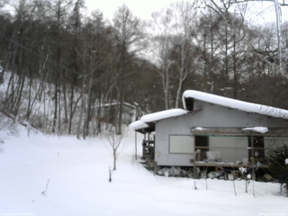 長野県菅平高原 ゆたか山荘 西側(坂上) 2026/02/06 16:45