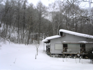 長野県菅平高原 ゆたか山荘 西側(坂上) 2026/02/07 08:15