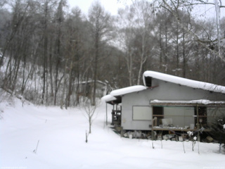 長野県菅平高原 ゆたか山荘 西側(坂上) 2026/02/07 09:45