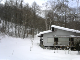 長野県菅平高原 ゆたか山荘 西側(坂上) 2026/02/07 12:30