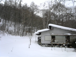 長野県菅平高原 ゆたか山荘 西側(坂上) 2026/02/07 15:00