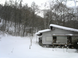 長野県菅平高原 ゆたか山荘 西側(坂上) 2026/02/07 15:45