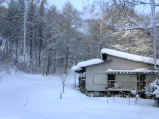 長野県菅平高原 ゆたか山荘 西側(坂上) 2026/02/08 07:15