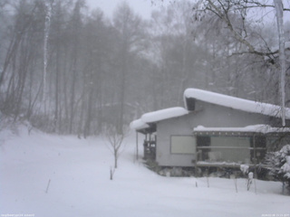 長野県菅平高原 ゆたか山荘 西側(坂上) 2026/02/08 15:15