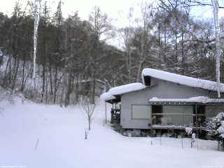 長野県菅平高原 ゆたか山荘 西側(坂上) 2026/02/08 15:45