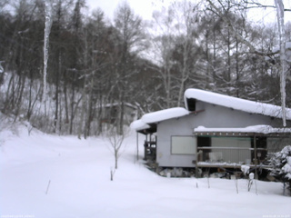 長野県菅平高原 ゆたか山荘 西側(坂上) 2026/02/08 16:30