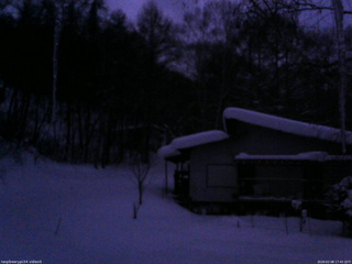 長野県菅平高原 ゆたか山荘 西側(坂上) 2026/02/08 17:45