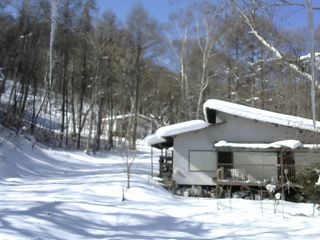 長野県菅平高原 ゆたか山荘 西側(坂上) 2026/02/10 11:15