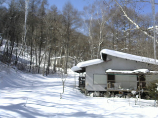 長野県菅平高原 ゆたか山荘 西側(坂上) 2026/02/10 11:30