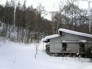 長野県菅平高原 ゆたか山荘 西側(坂上) 2026/02/10 14:00