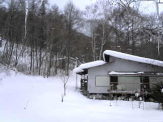 長野県菅平高原 ゆたか山荘 西側(坂上) 2026/02/10 16:45