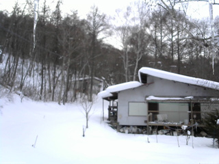 長野県菅平高原 ゆたか山荘 西側(坂上) 2026/02/10 17:00