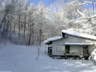 長野県菅平高原 ゆたか山荘 西側(坂上) 2026/02/12 08:45