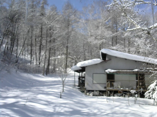 長野県菅平高原 ゆたか山荘 西側(坂上) 2026/02/12 11:30