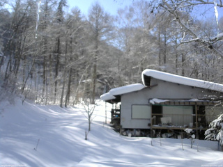長野県菅平高原 ゆたか山荘 西側(坂上) 2026/02/12 13:45