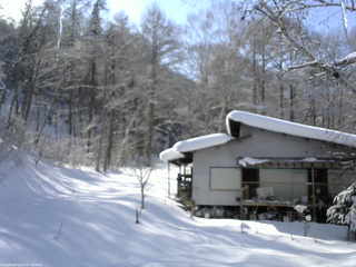 長野県菅平高原 ゆたか山荘 西側(坂上) 2026/02/12 14:15