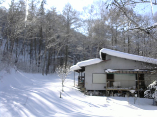 長野県菅平高原 ゆたか山荘 西側(坂上) 2026/02/12 14:45