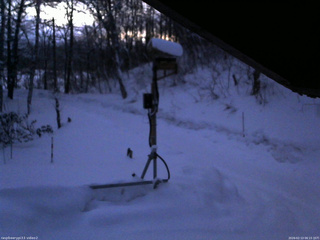 長野県菅平高原 ゆたか山荘 南側 2026/02/13 06:15