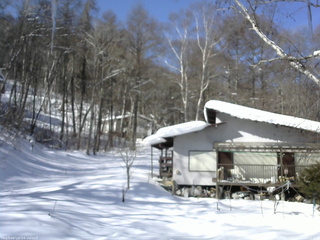 長野県菅平高原 ゆたか山荘 西側(坂上) 2026/02/14 10:15